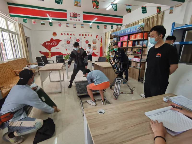 追星女孩心理学分析报告：海城区广告片拍摄公司揭秘饭圈应援式传播逻辑